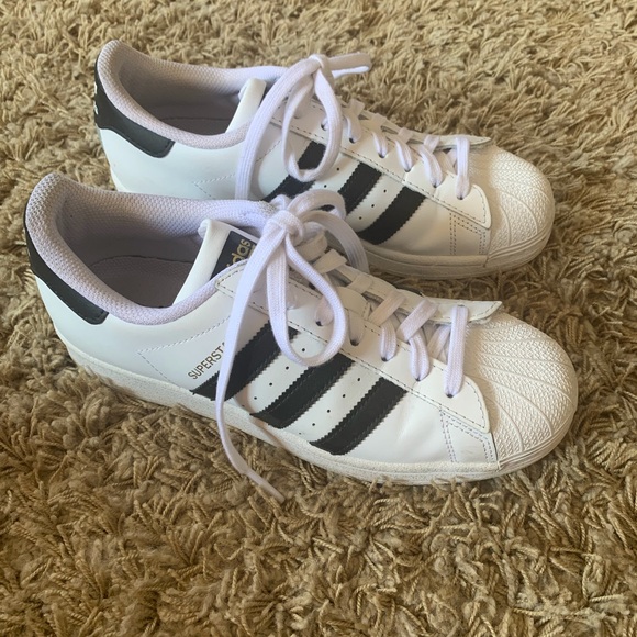 •Adidas Superstar Shoes Women’s Size 8• - Picture 9 of 12